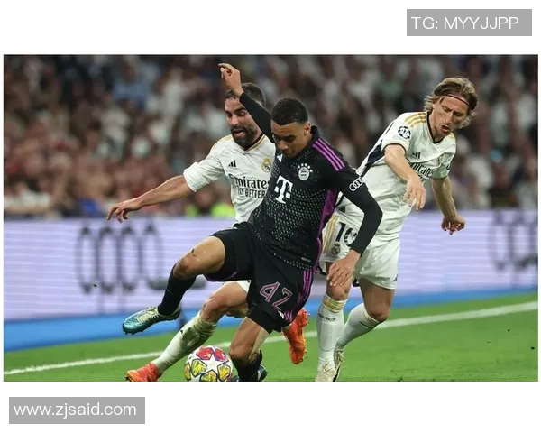 皇马在世界杯中以3-0战胜拜仁乌龙球引发全场狂欢与转会传闻